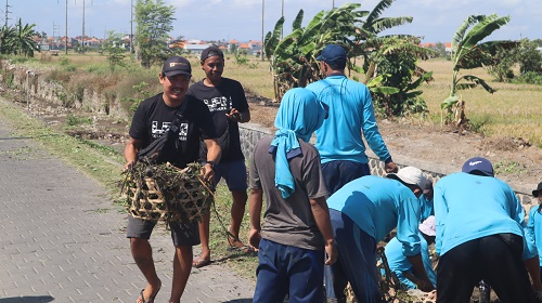 PEMBERSIHAN TUKAD LOLOAN UTARA