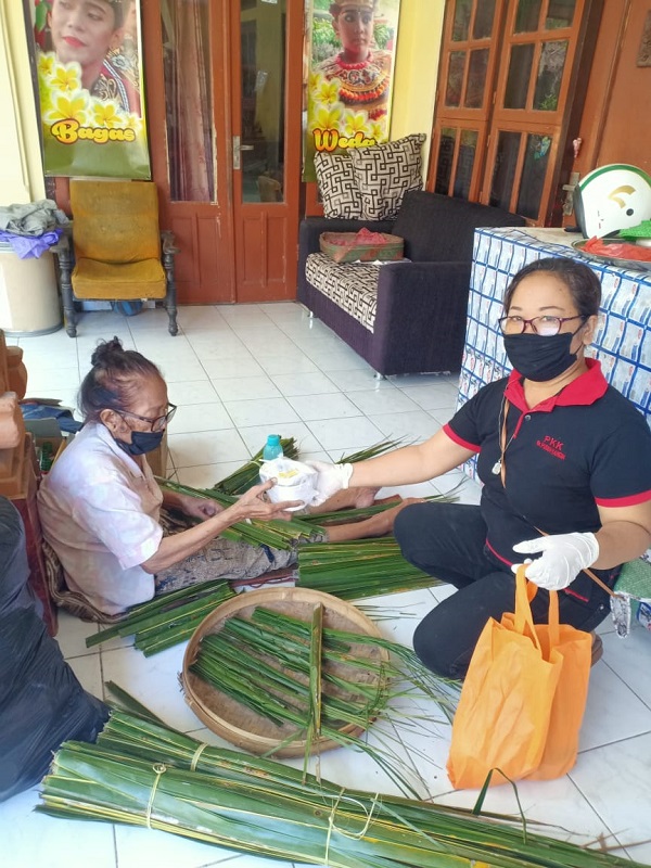 KEGIATAN "PMT" Desa Sanur Kauh