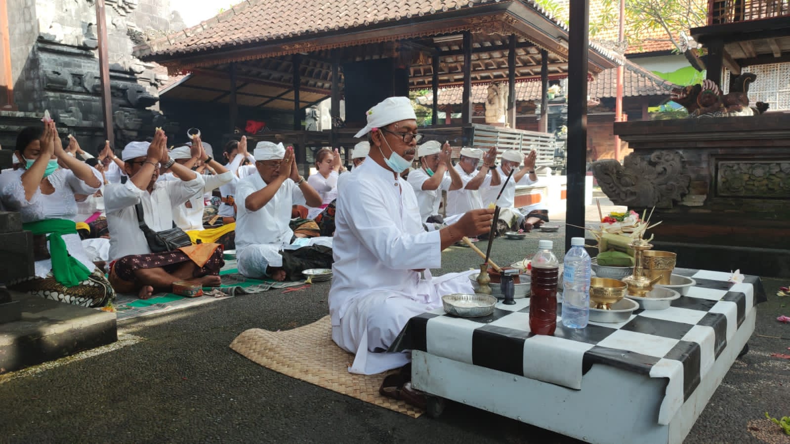 Perayaan Rahinan Tumpek Uye di Desa Sanur Kauh