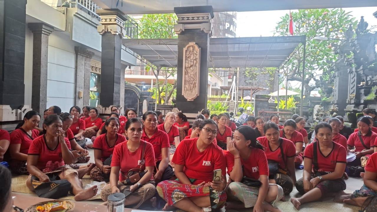 SOSIALISASI PEMILAHAN SAMPAH BERBASIS SUMBER